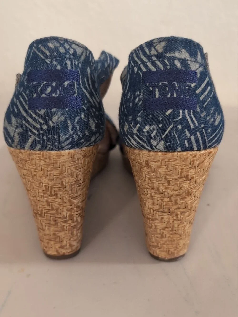 Toms stylish women